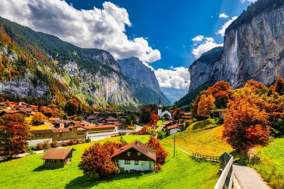 Honeymoon in Switzerland: Lauterbrunnen Valley
